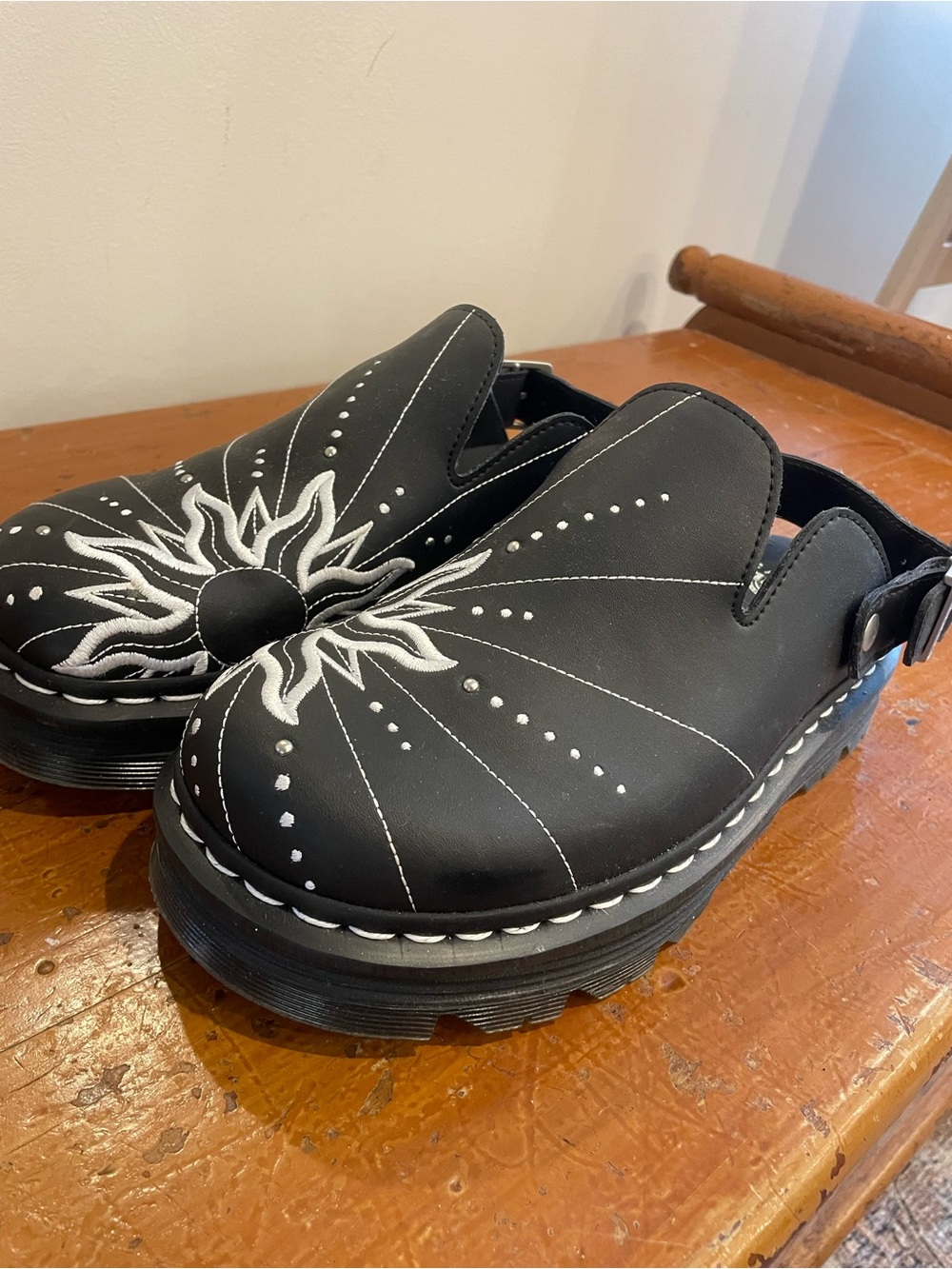 Dr Martins Black Solar Flare Mules - Picture 5 of 6